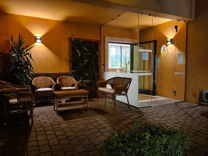 Hotel Cladan Асизи Екстериор снимка