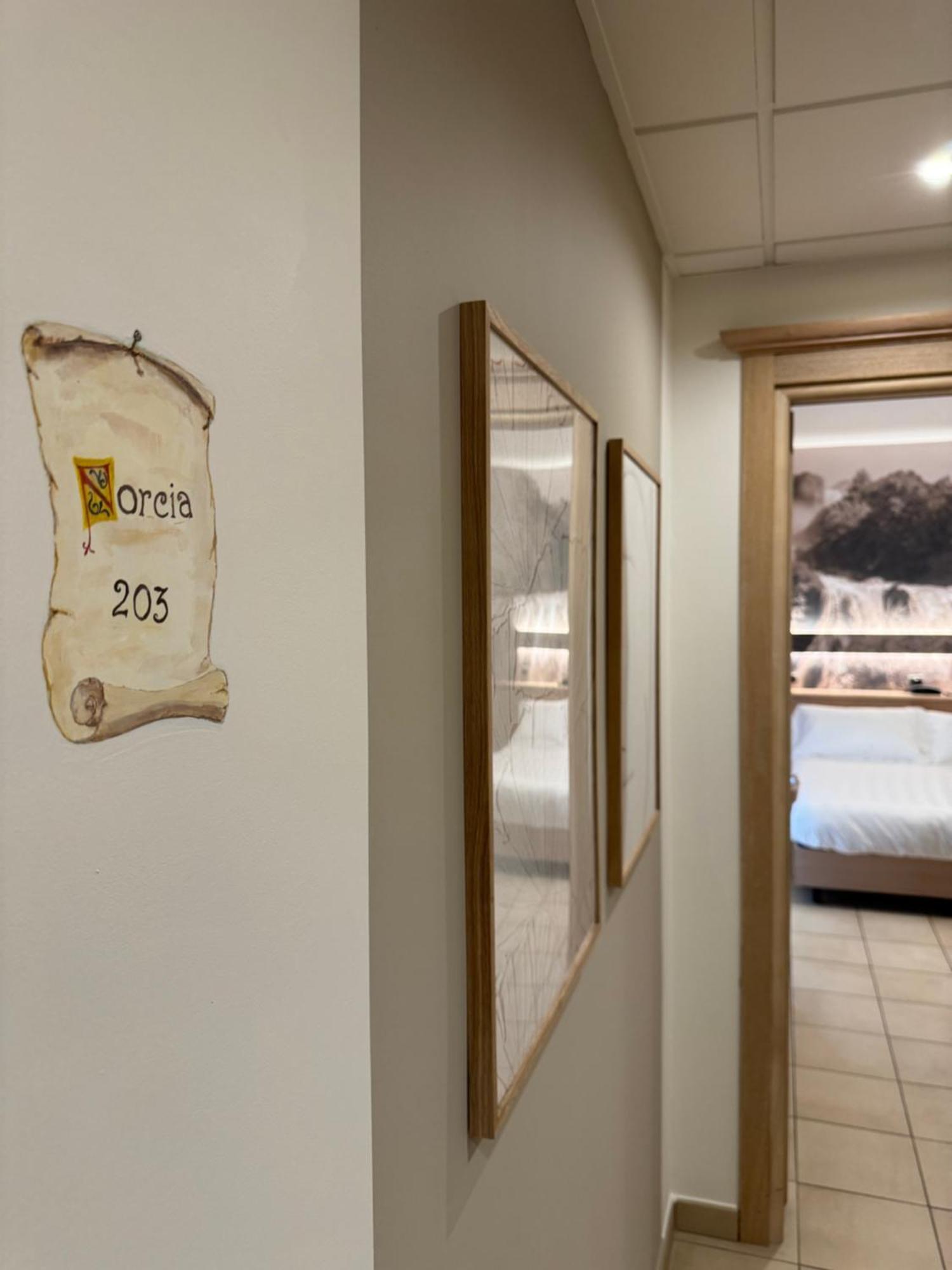 Hotel Cladan Асизи Екстериор снимка