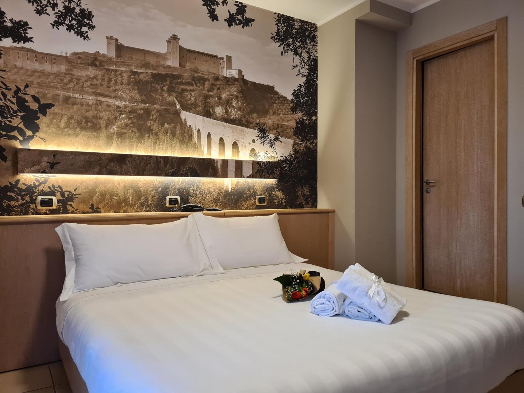 Hotel Cladan Асизи Екстериор снимка