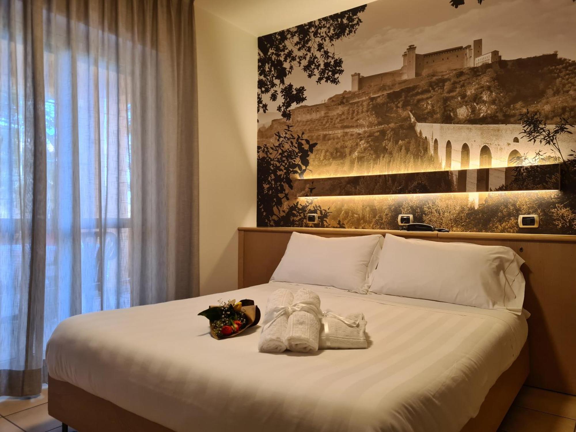 Hotel Cladan Асизи Екстериор снимка