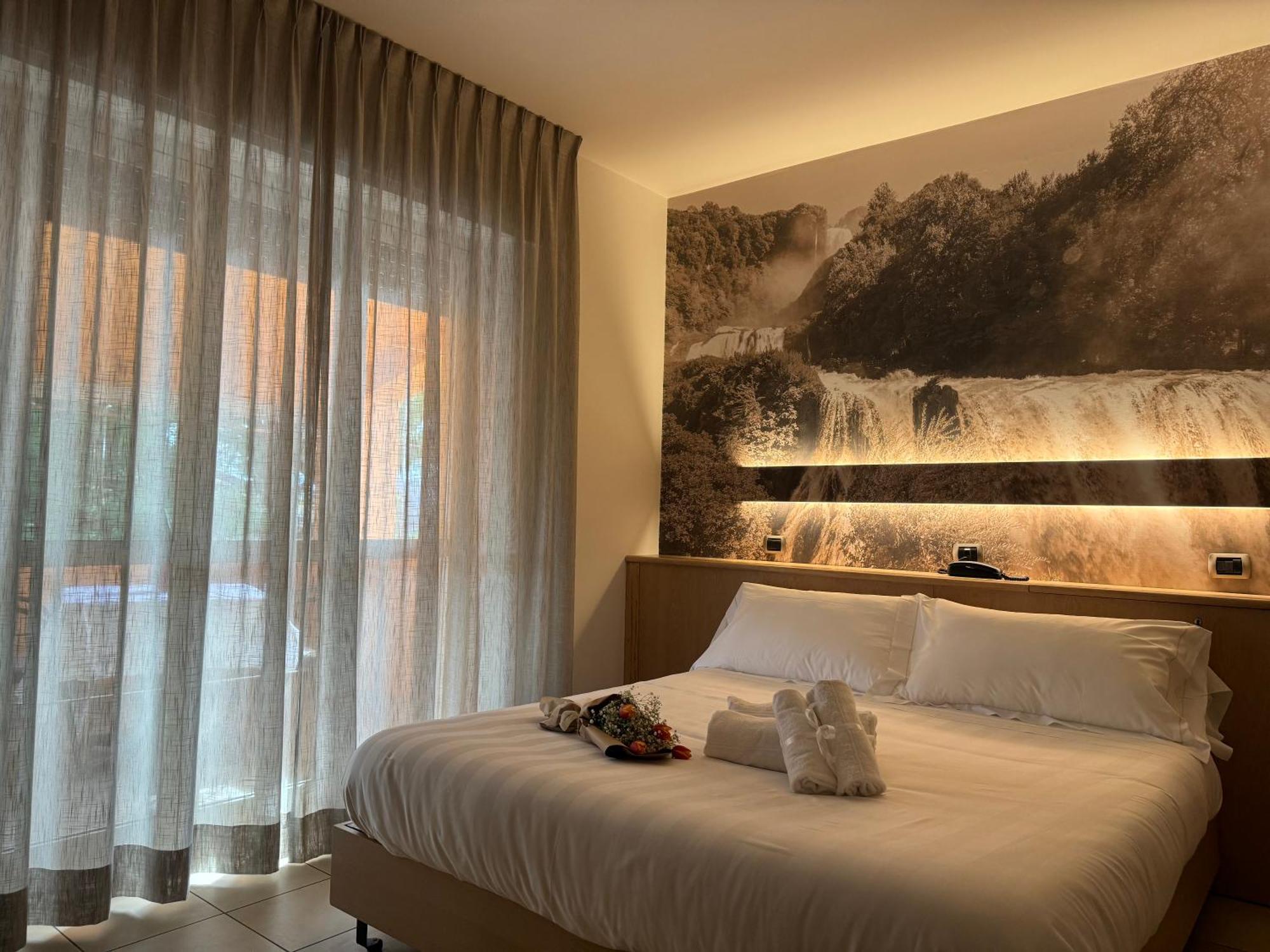 Hotel Cladan Асизи Екстериор снимка