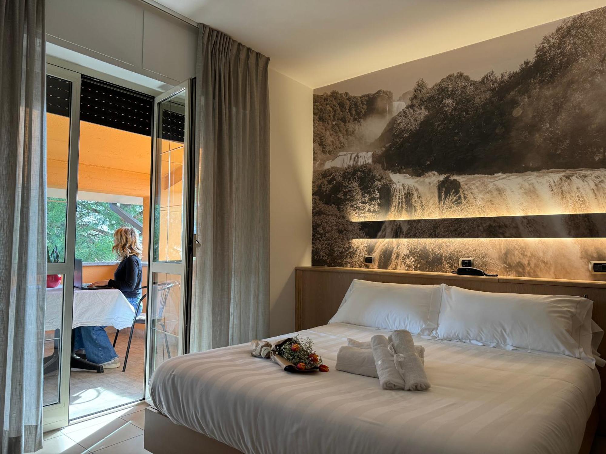 Hotel Cladan Асизи Екстериор снимка