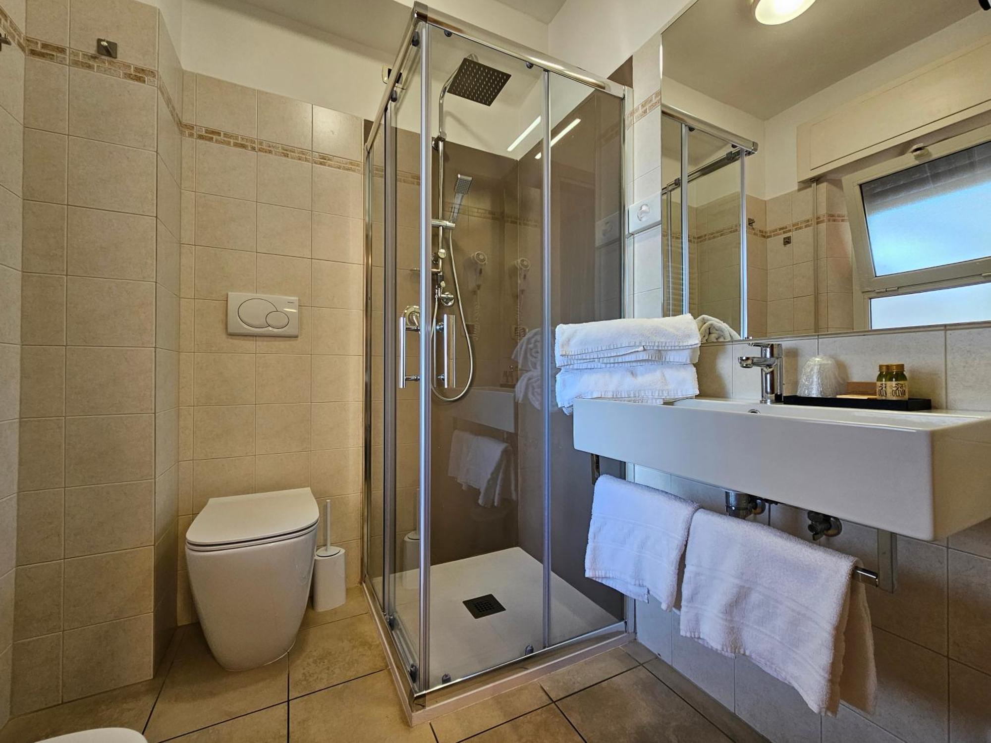 Hotel Cladan Асизи Екстериор снимка